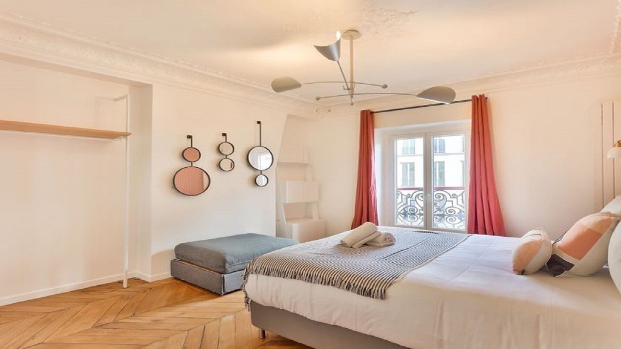 Photo of Bedroom in 10th Arrondissement