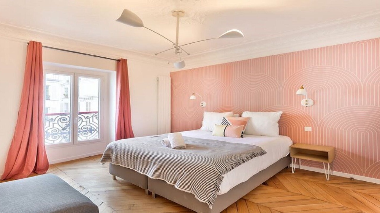 Photo of Bedroom in 10th Arrondissement