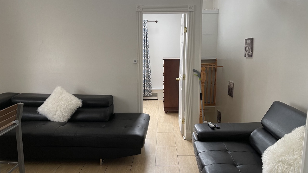 Photo of Livingroom in Midwood