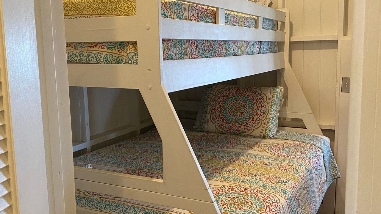 Photo of Bedroom in Lubbers Quarters Cay