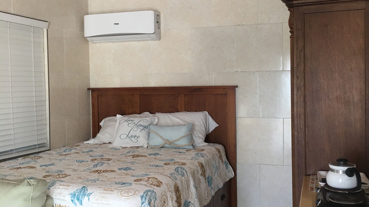 Photo of Bedroom in Treasure Cay