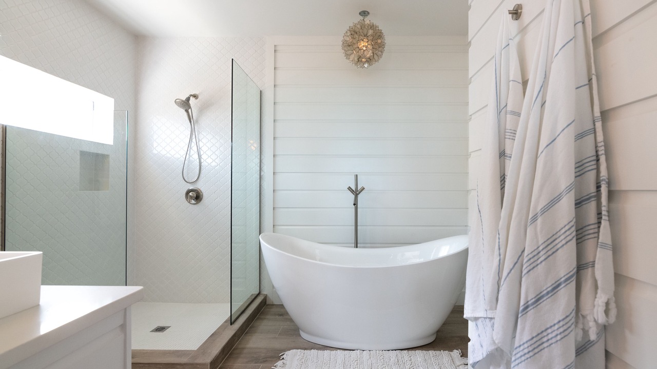 Photo of Bathroom in Tar Bay