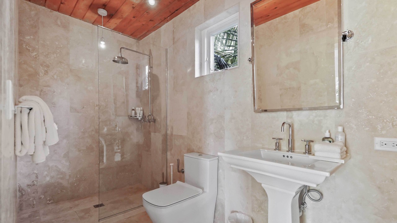 Photo of Bathroom in Gregory Town