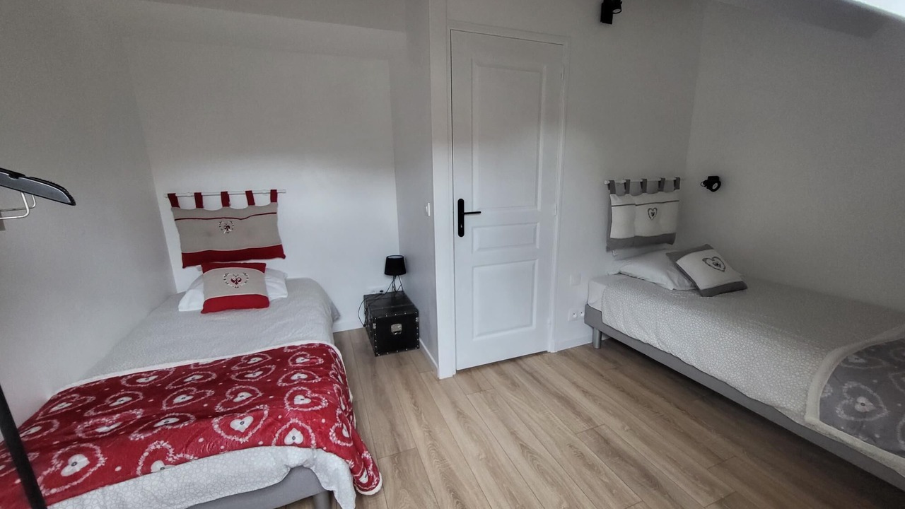 Photo of Bedroom in Villeneuve-le-Comte