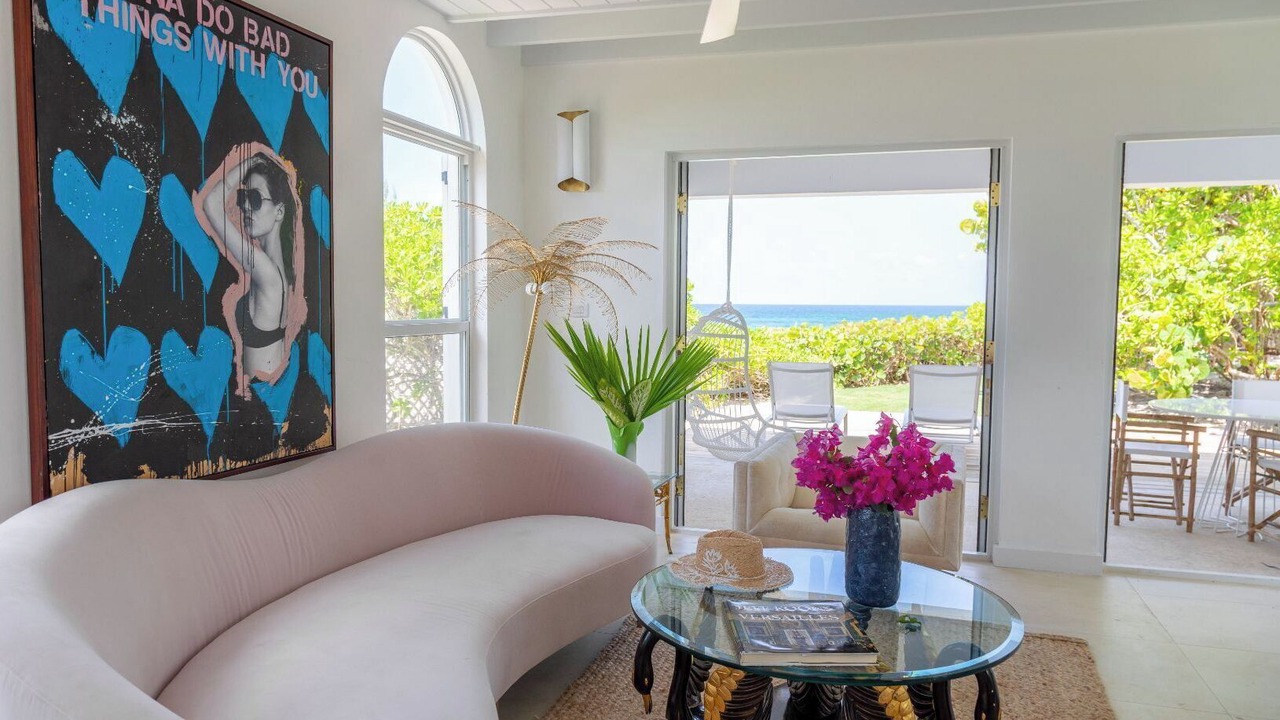 Photo of Livingroom in Dunmore Town