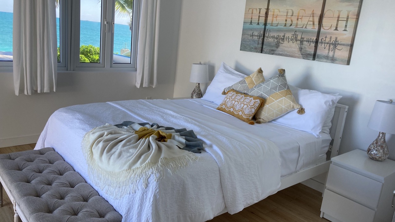 Photo of Bedroom in Tar Bay