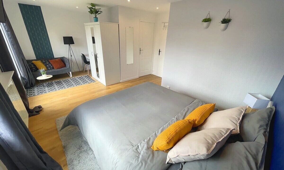 Photo of Bedroom in Tremblay-en-France