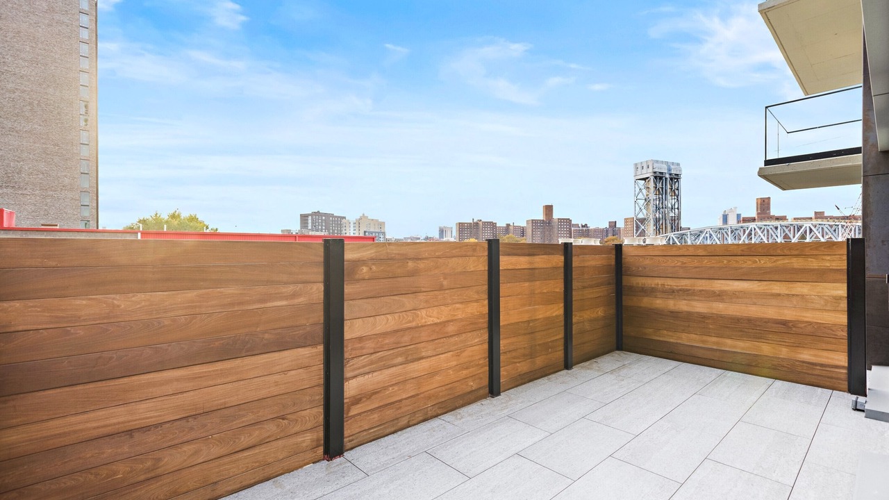 Photo of Patio Balcony in Port Morris