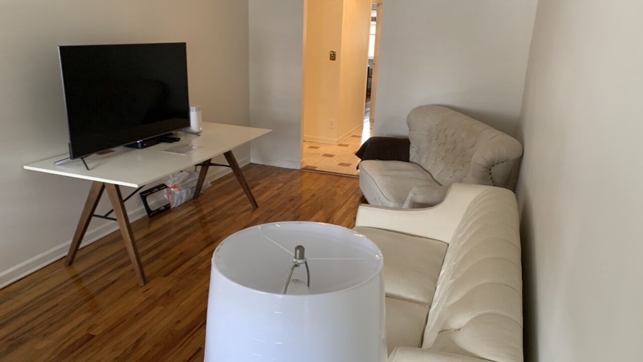 Photo of Livingroom in Mill Basin