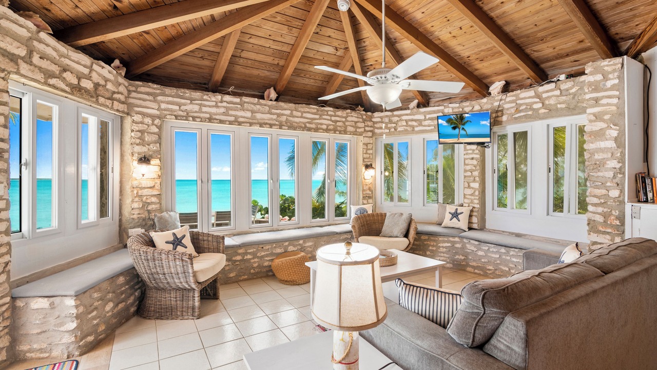 Photo of Livingroom in Tar Bay