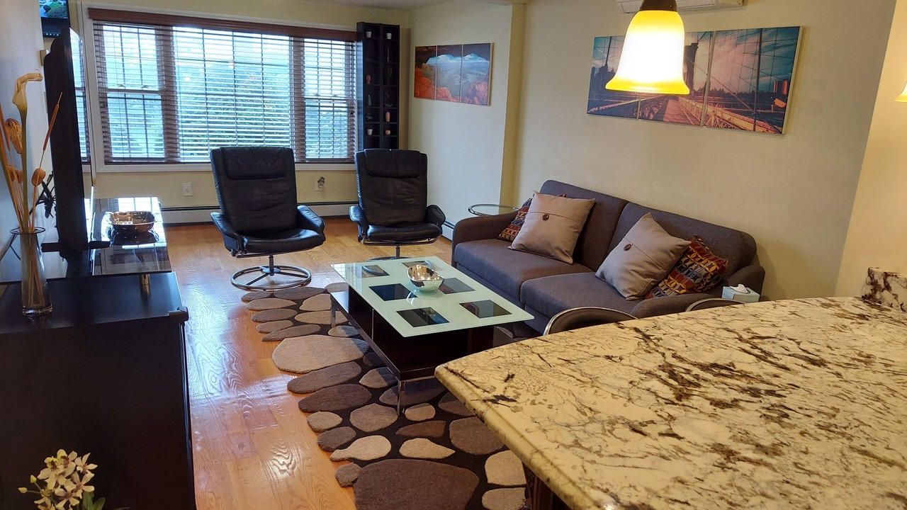 Photo of Livingroom in Canarsie