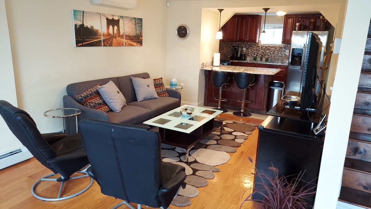 Photo of Livingroom in Canarsie