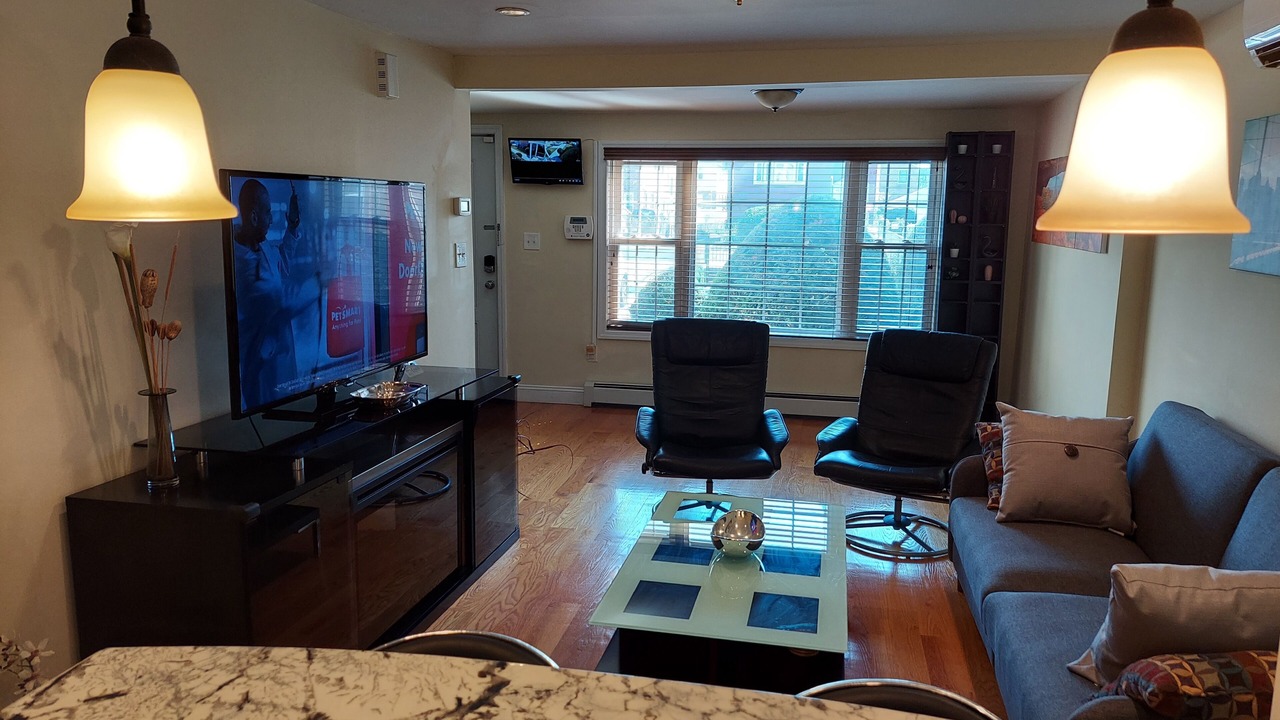 Photo of Livingroom in Canarsie