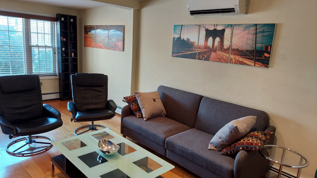 Photo of Livingroom in Canarsie