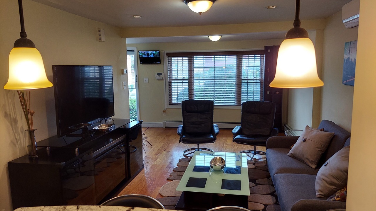 Photo of Livingroom in Canarsie