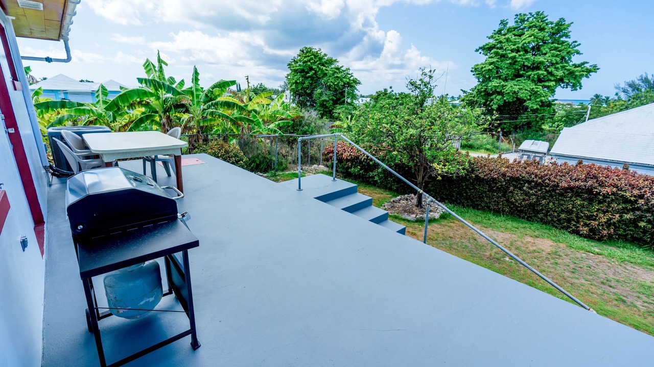 Photo of Patio Balcony in Spanish Wells