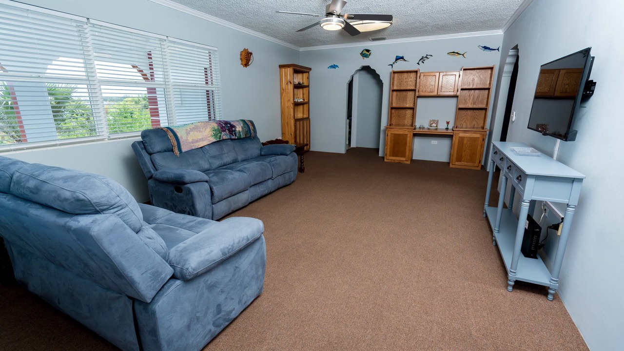 Photo of Livingroom in Spanish Wells