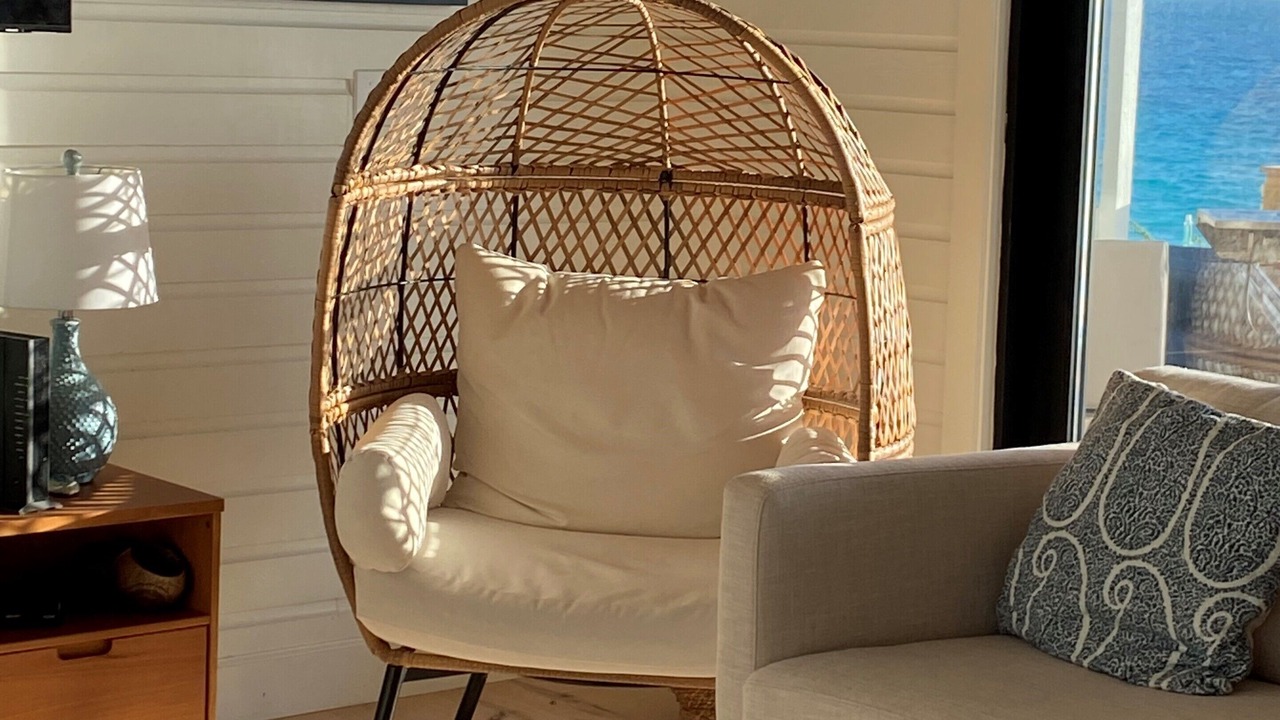 Photo of Livingroom in Farmer's Hill