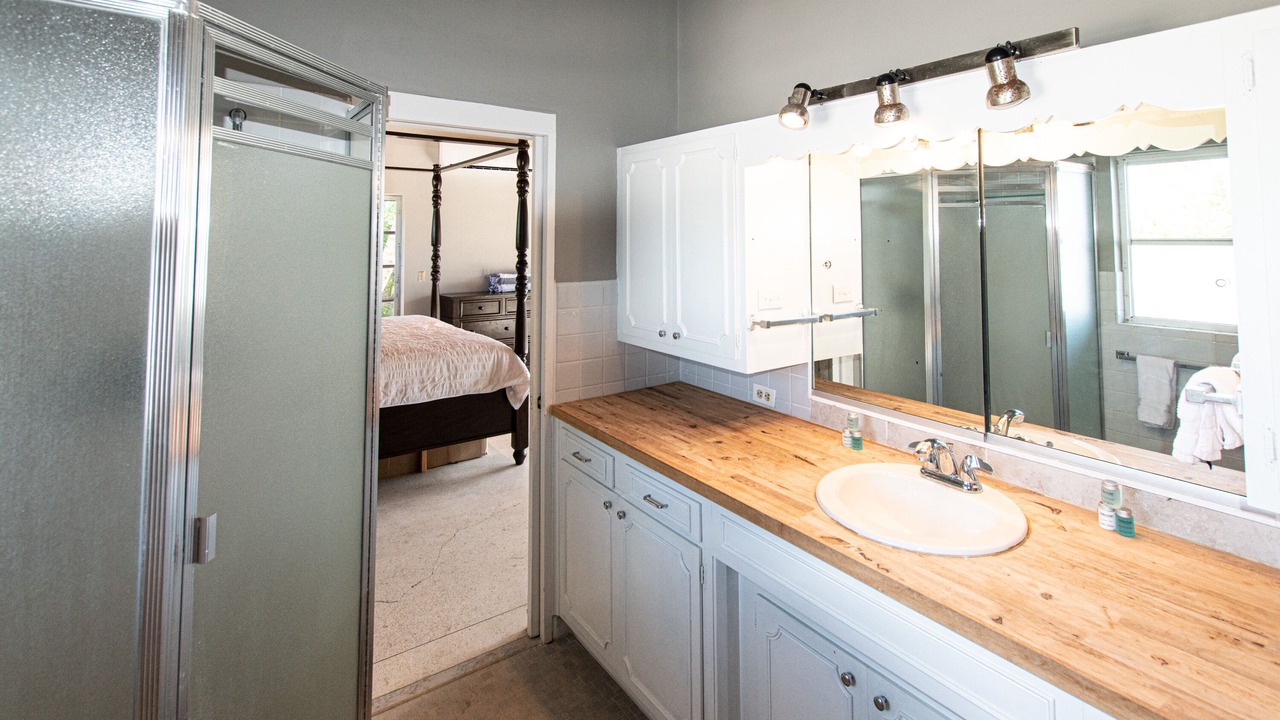 Photo of Bathroom in Great Exuma