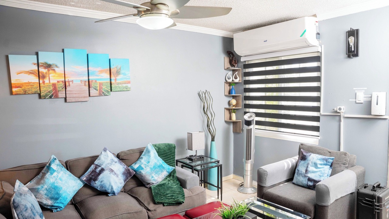Photo of Livingroom in Caribbean Estates