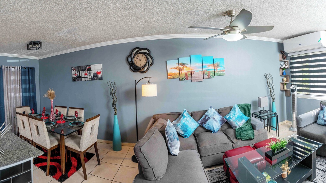 Photo of Livingroom in Caribbean Estates