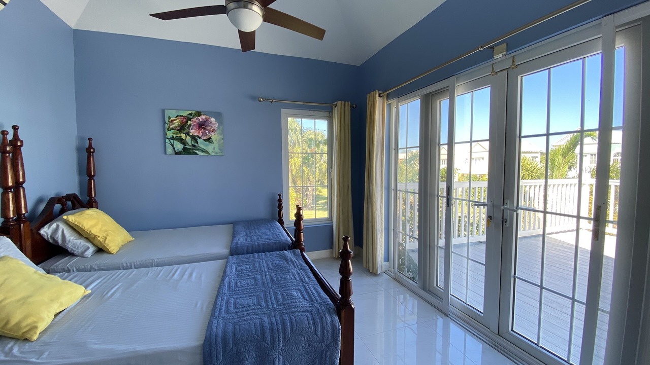 Photo of Patio Balcony in Orange Bay