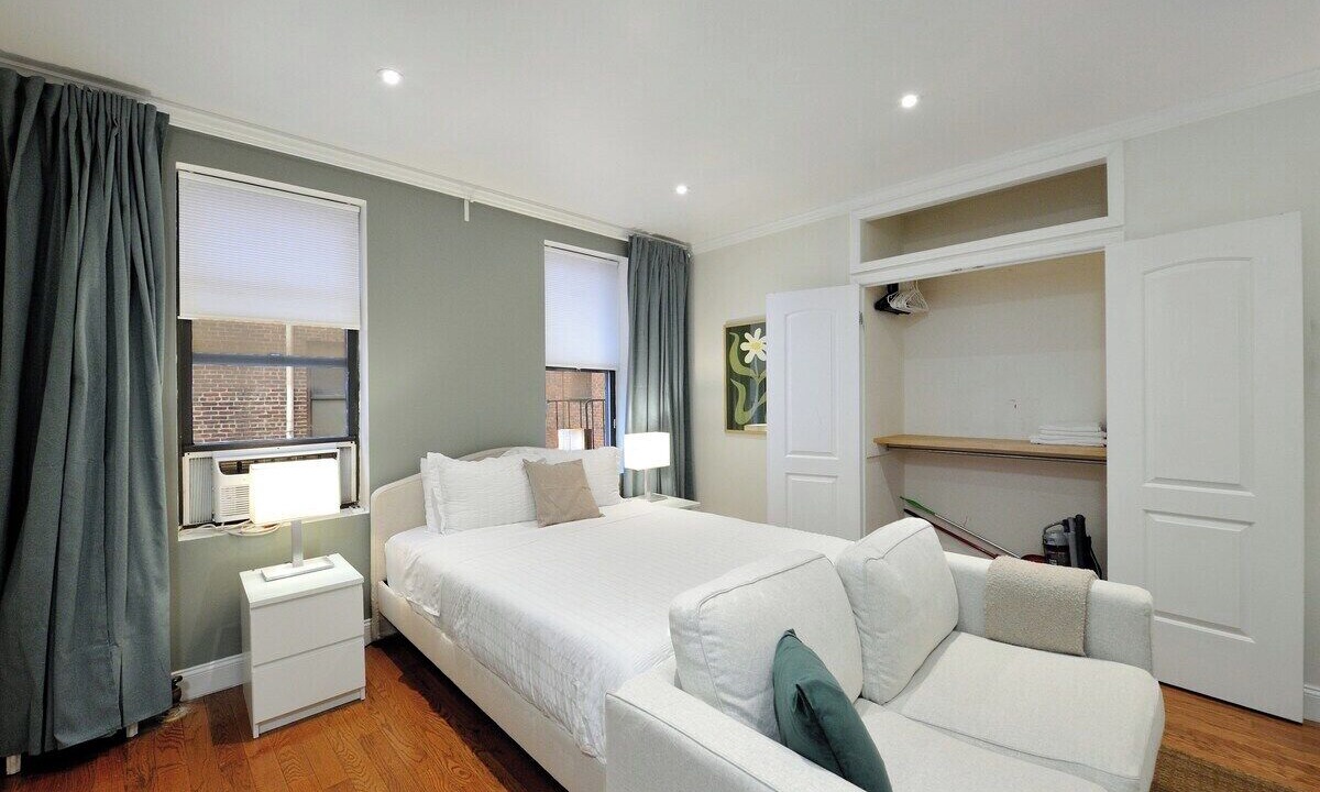 Photo of Bedroom in Kips Bay
