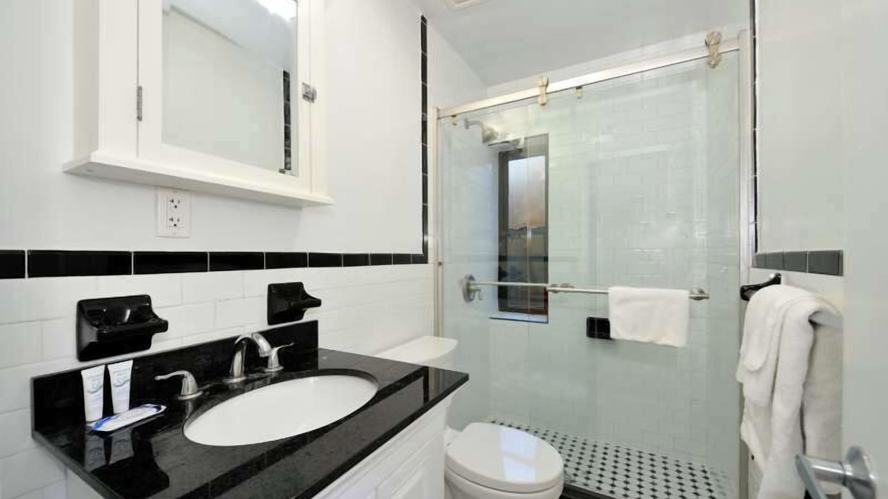 Photo of Bathroom in Kips Bay