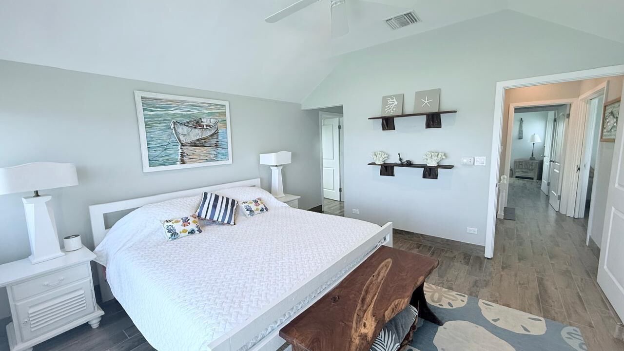 Photo of Bedroom in Spanish Wells