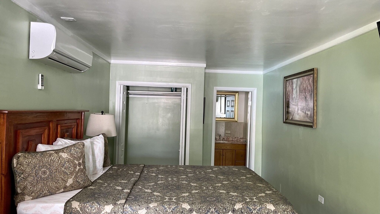 Photo of Bedroom in Nassau