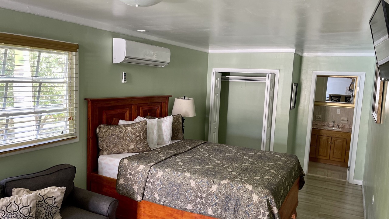 Photo of Bedroom in Nassau