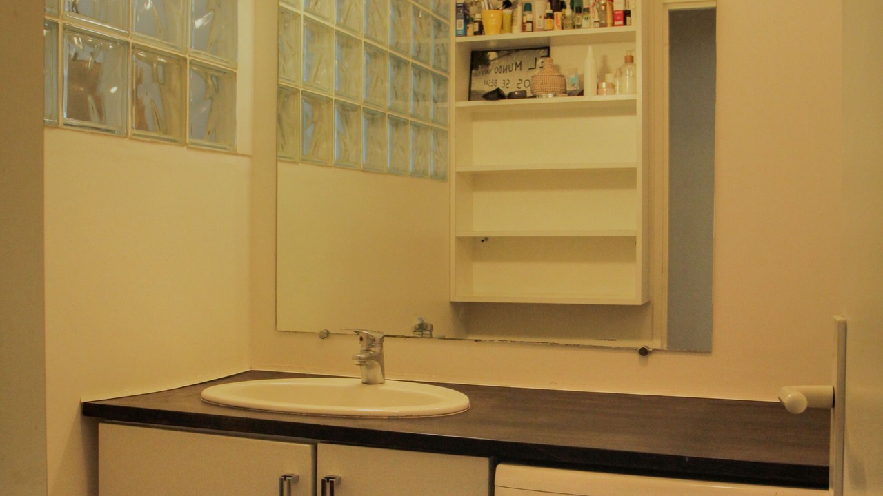 Photo of Bathroom in Quartier de la Goutte-d'Or