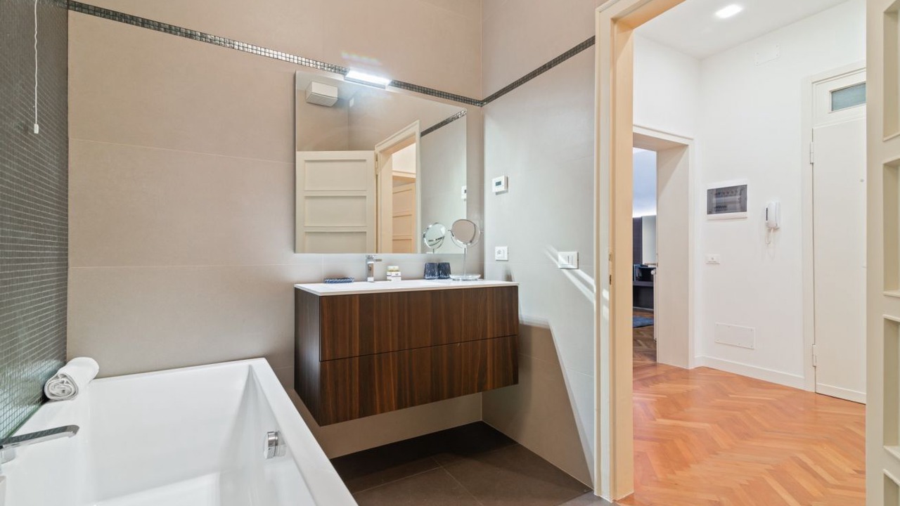 Photo of Bathroom in Historic Centre