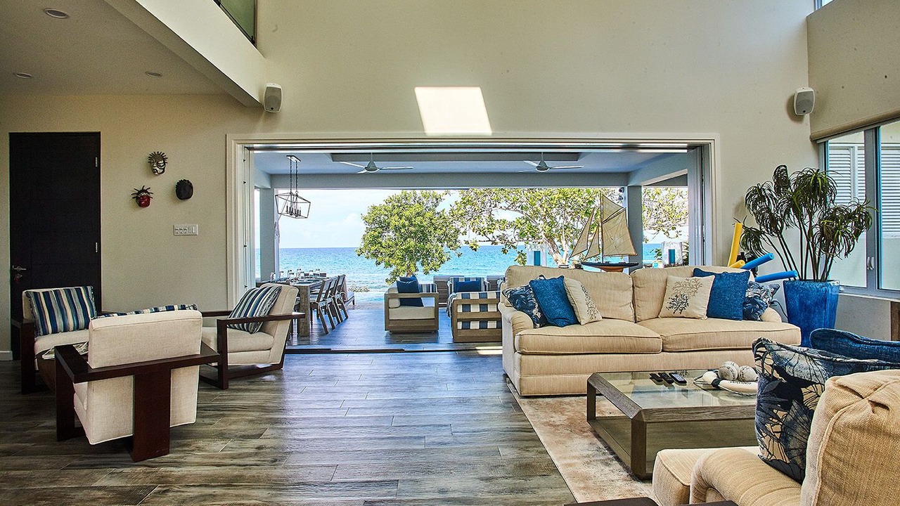 Photo of Livingroom in Runaway Bay
