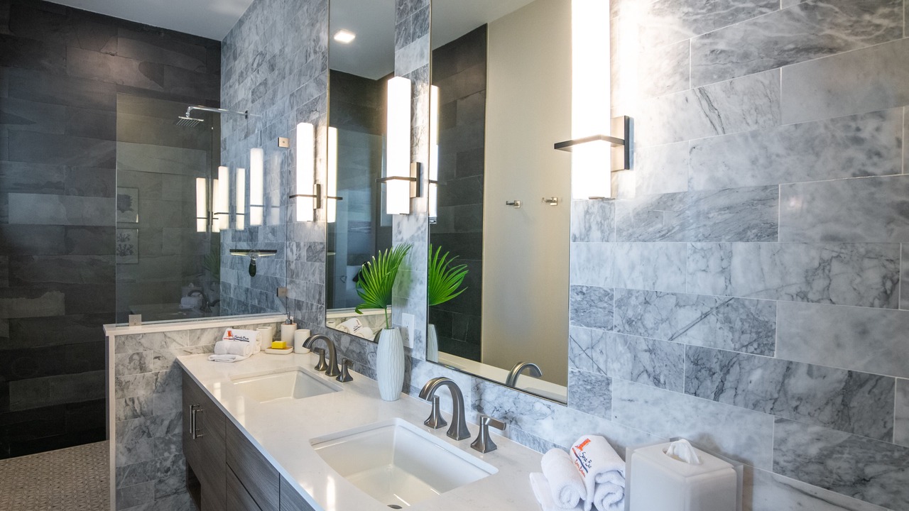 Photo of Bathroom in Tar Bay