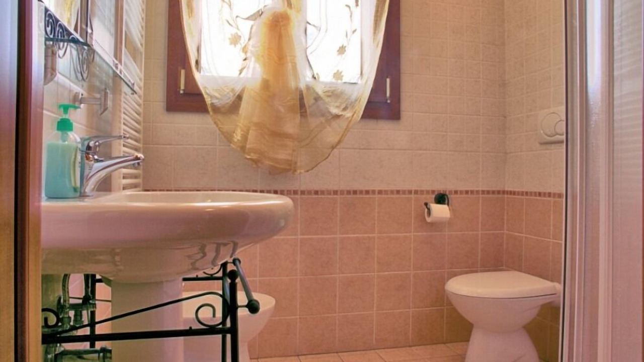 Photo of Bathroom in Falze