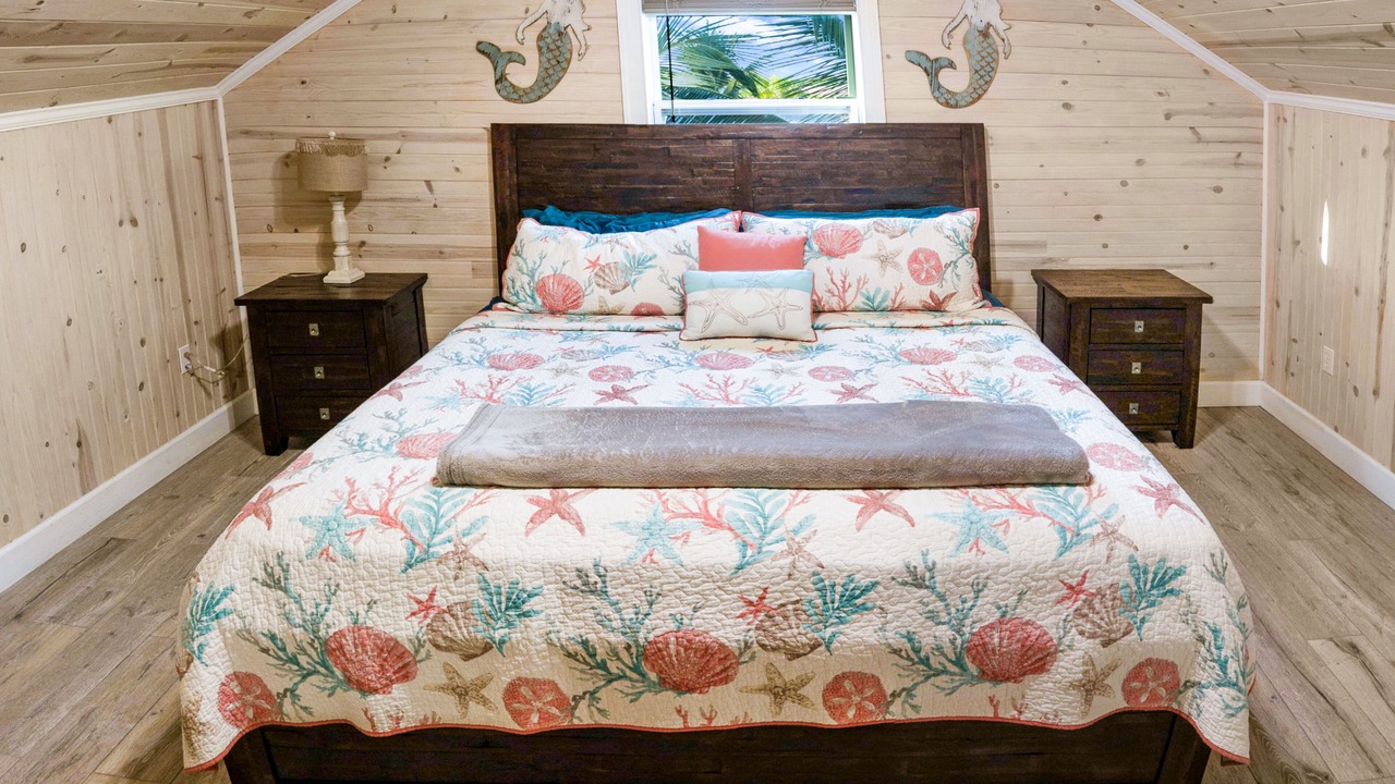 Photo of Bedroom in Spanish Wells