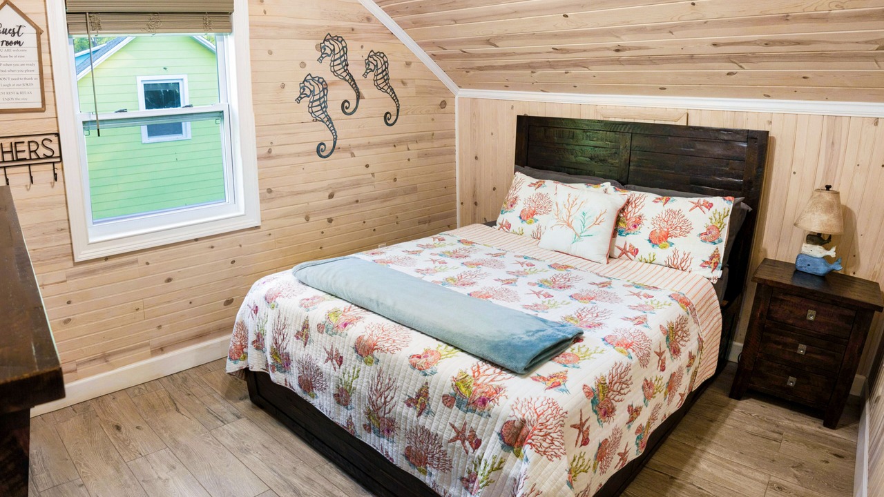 Photo of Bedroom in Spanish Wells