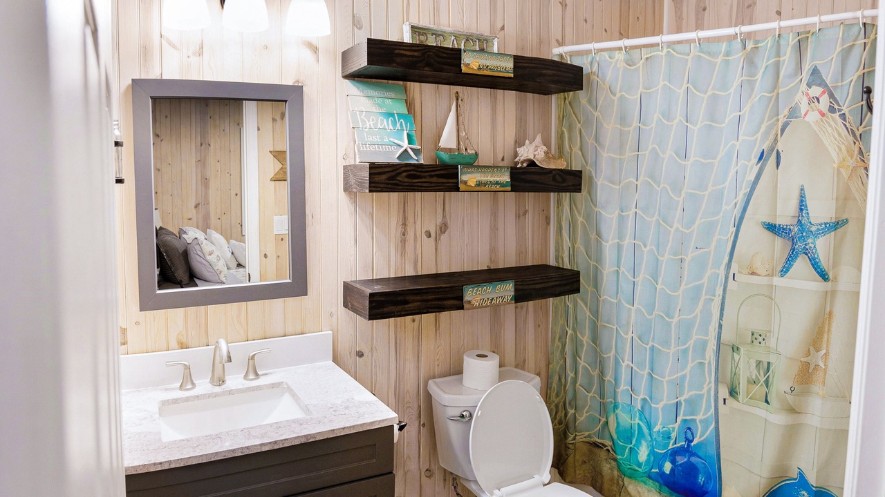 Photo of Bathroom in Spanish Wells