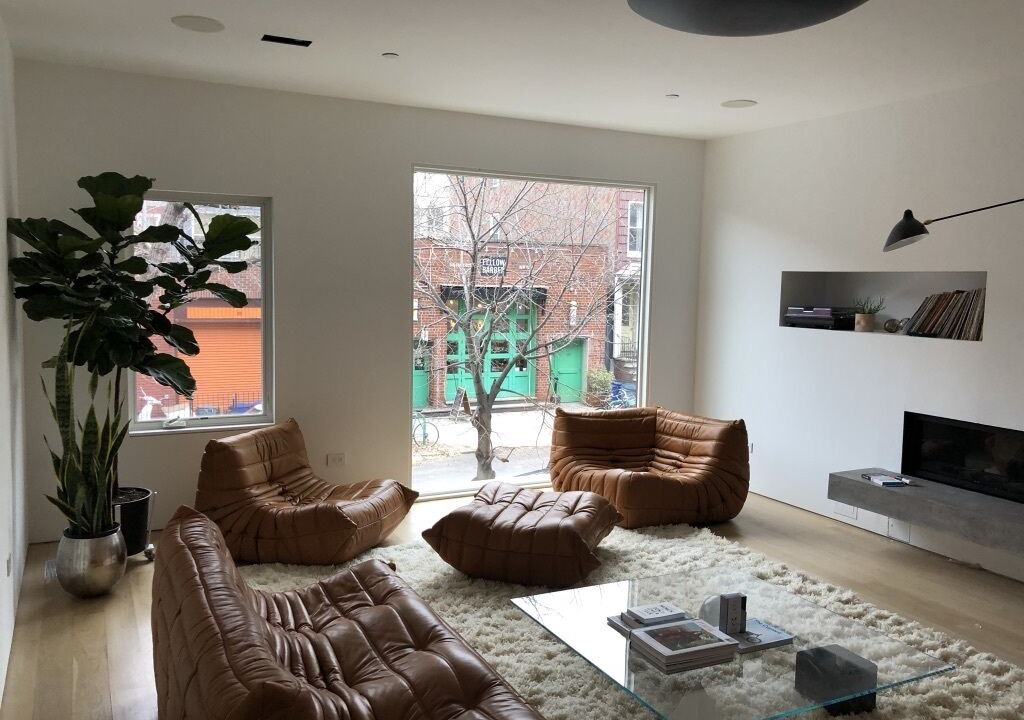 Photo of Livingroom in Greenpoint