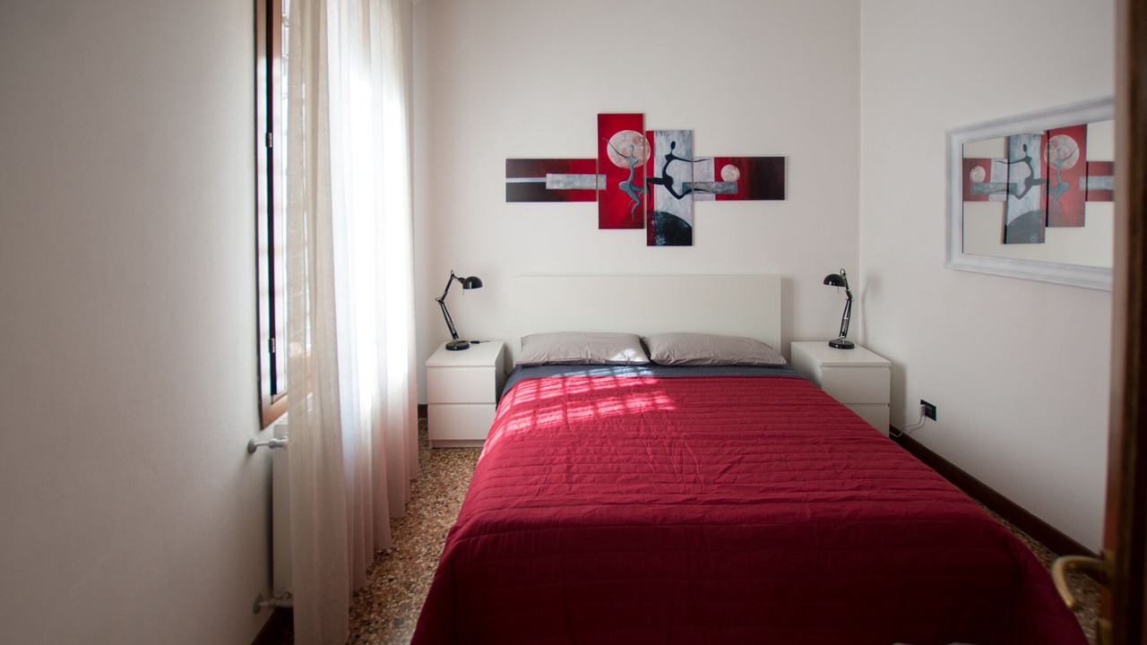 Photo of Bedroom in Historic Centre
