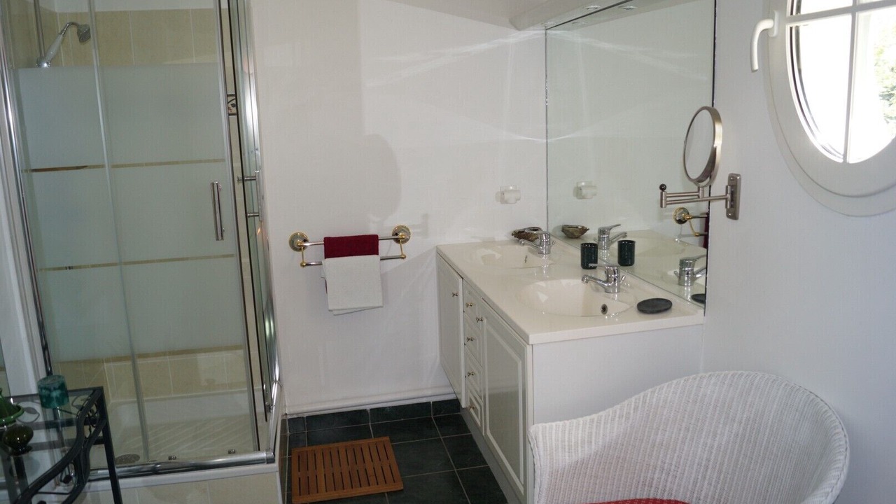 Photo of Bathroom in Bailly-Romainvilliers