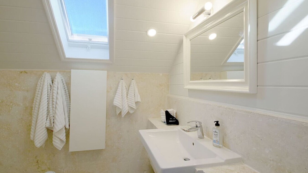 Photo of Bathroom in Governor's Harbour