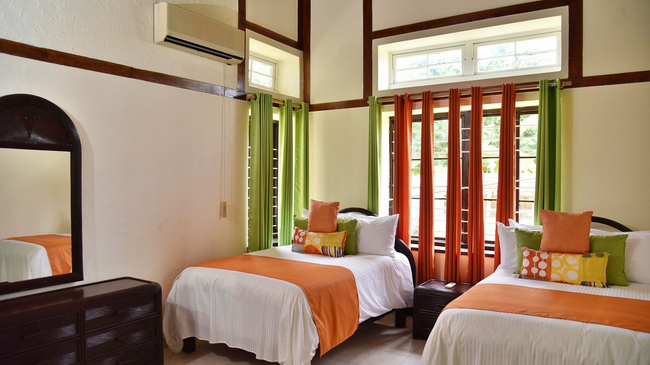 Photo of Bedroom in Whitehouse