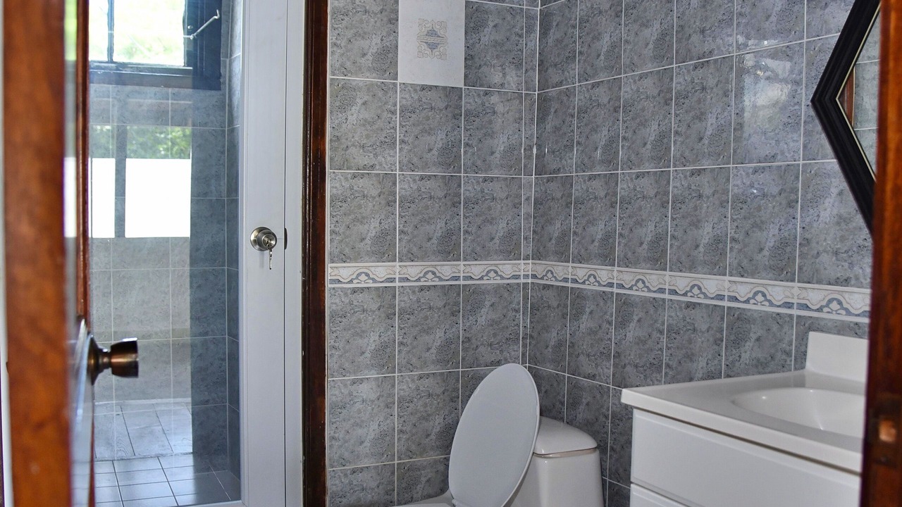 Photo of Bathroom in Whitehouse