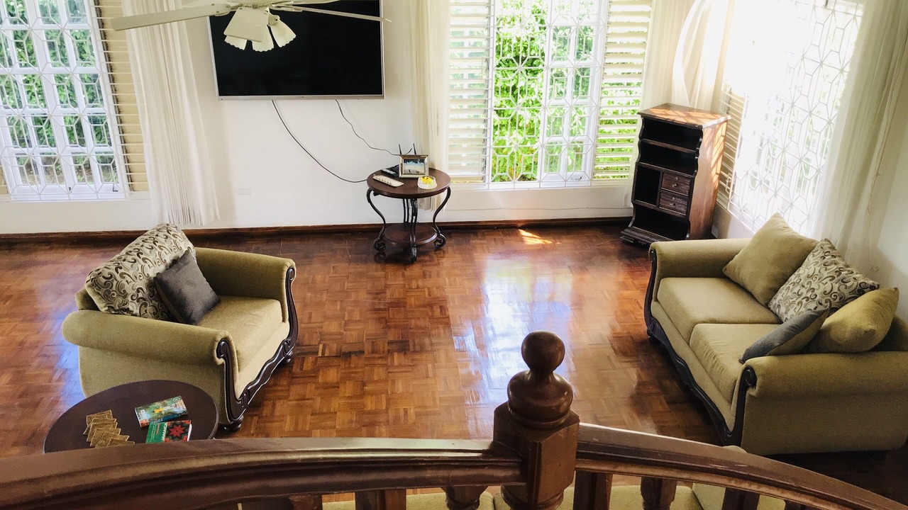 Photo of Bedroom in Whitehouse