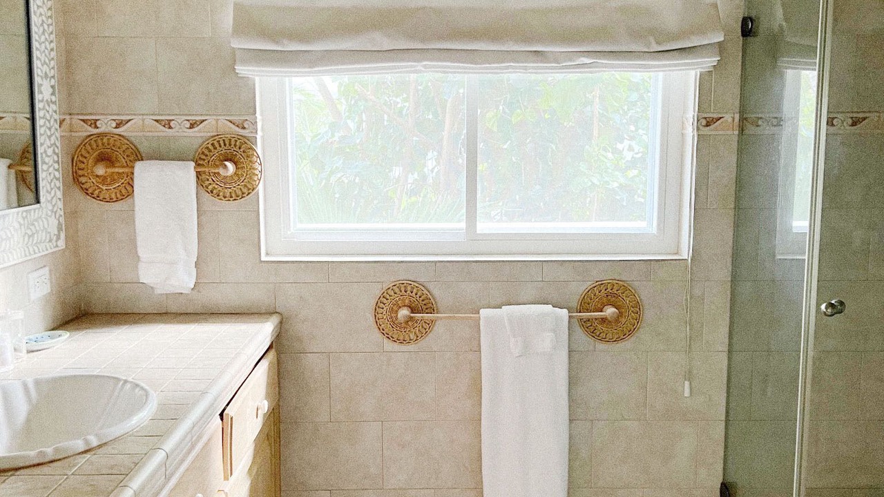 Photo of Bathroom in Dunmore Town