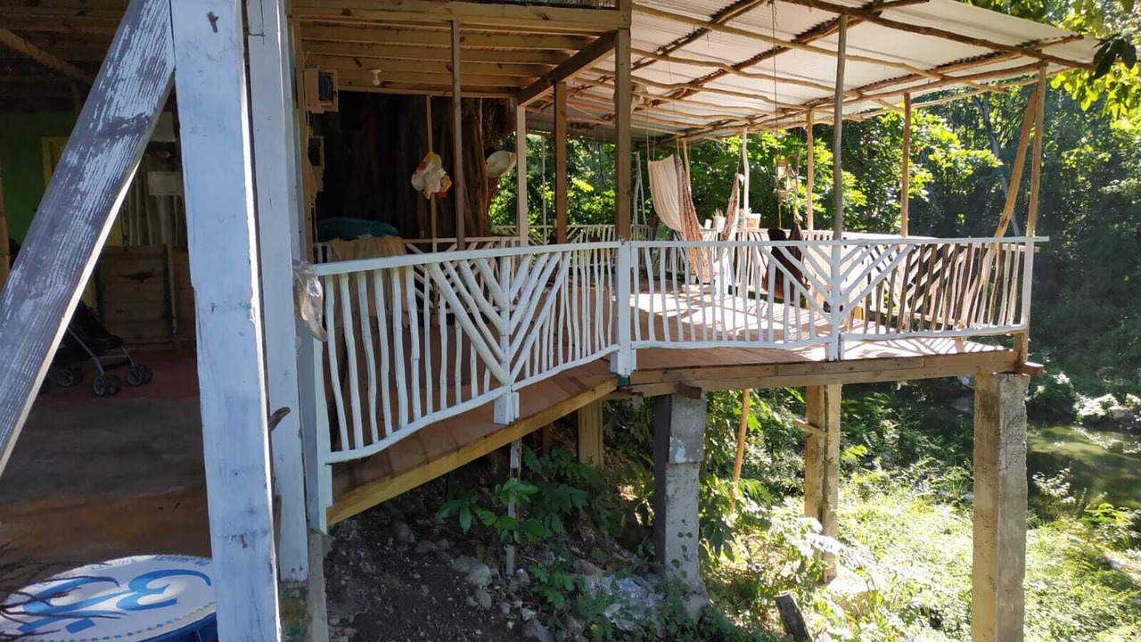 Photo of Patio Balcony in Tower Isle