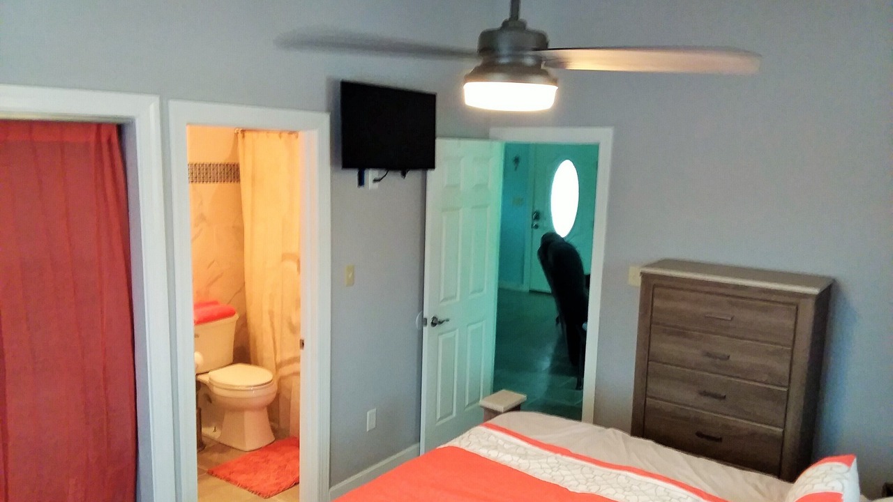 Photo of Bedroom in Governor's Harbour
