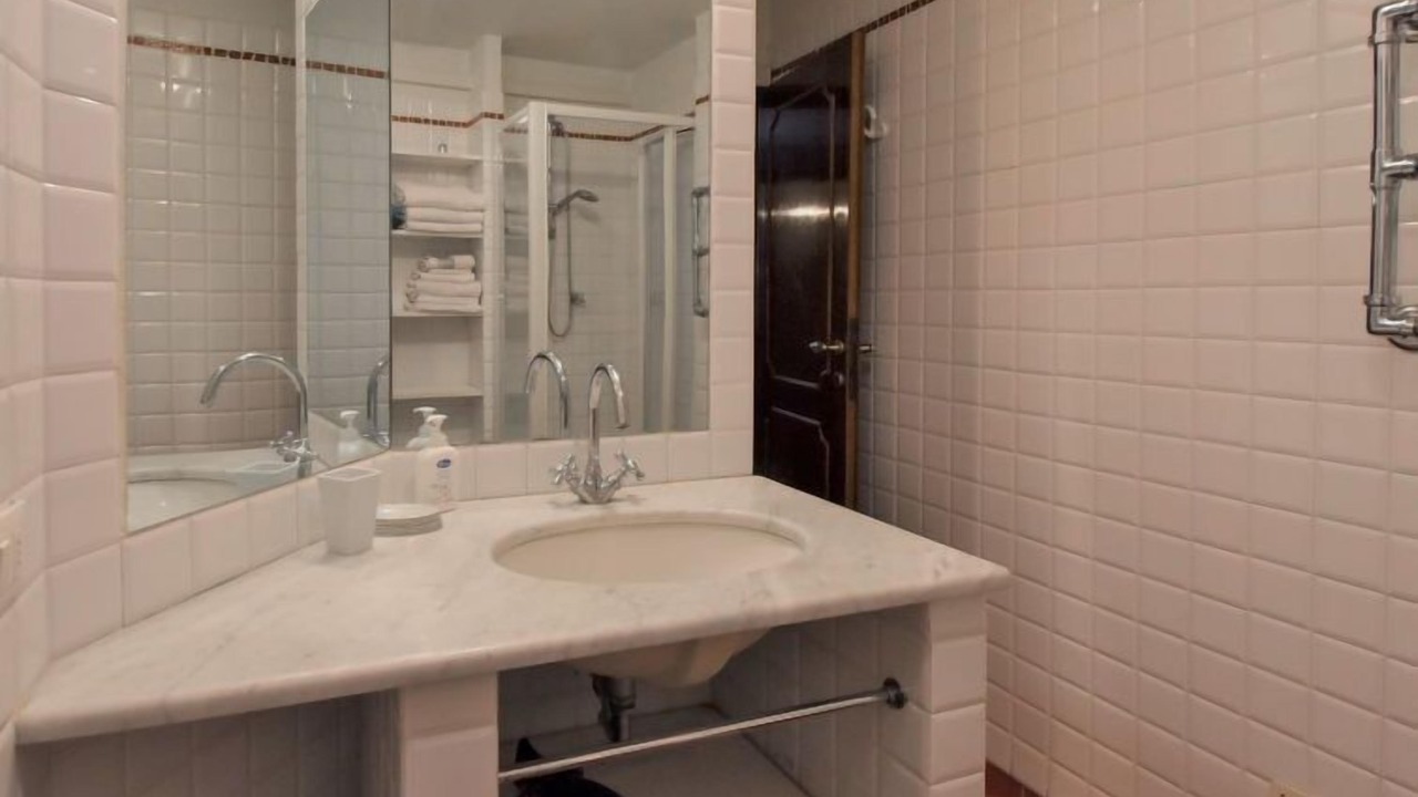 Photo of Bathroom in Dorsoduro